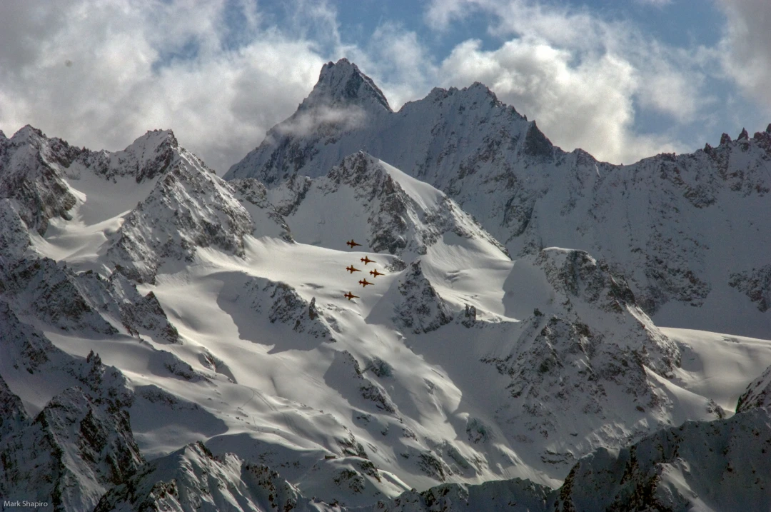Jets & Mountains-1-40
