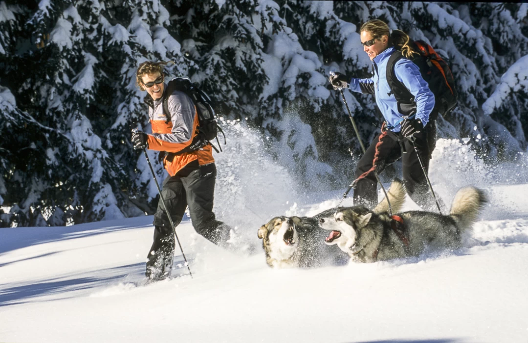 Lisa Nicholas AUS CH Sarah Darbellay CH Snow-Shoes Verbier19