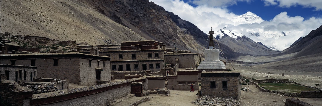 Mt. Everest Tibet Rombok Monestary07