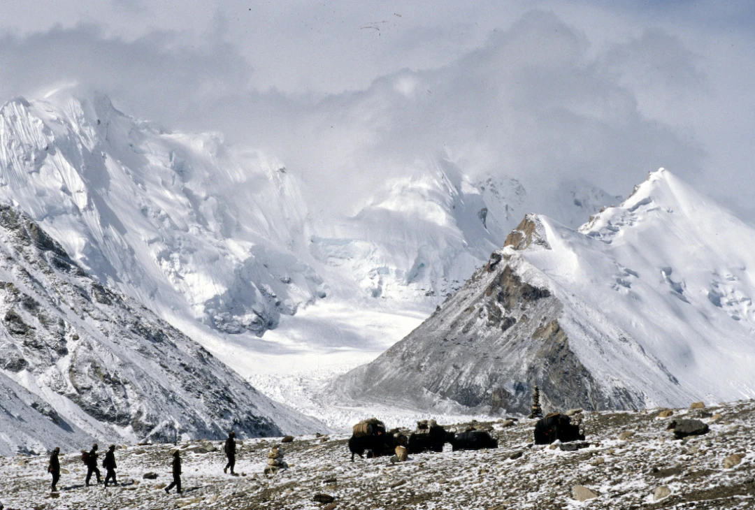 Rombok-Base-Camp_Mt.-Everest-Tibet