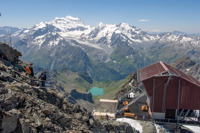Verbier Spring Summer 2010 -30-1007